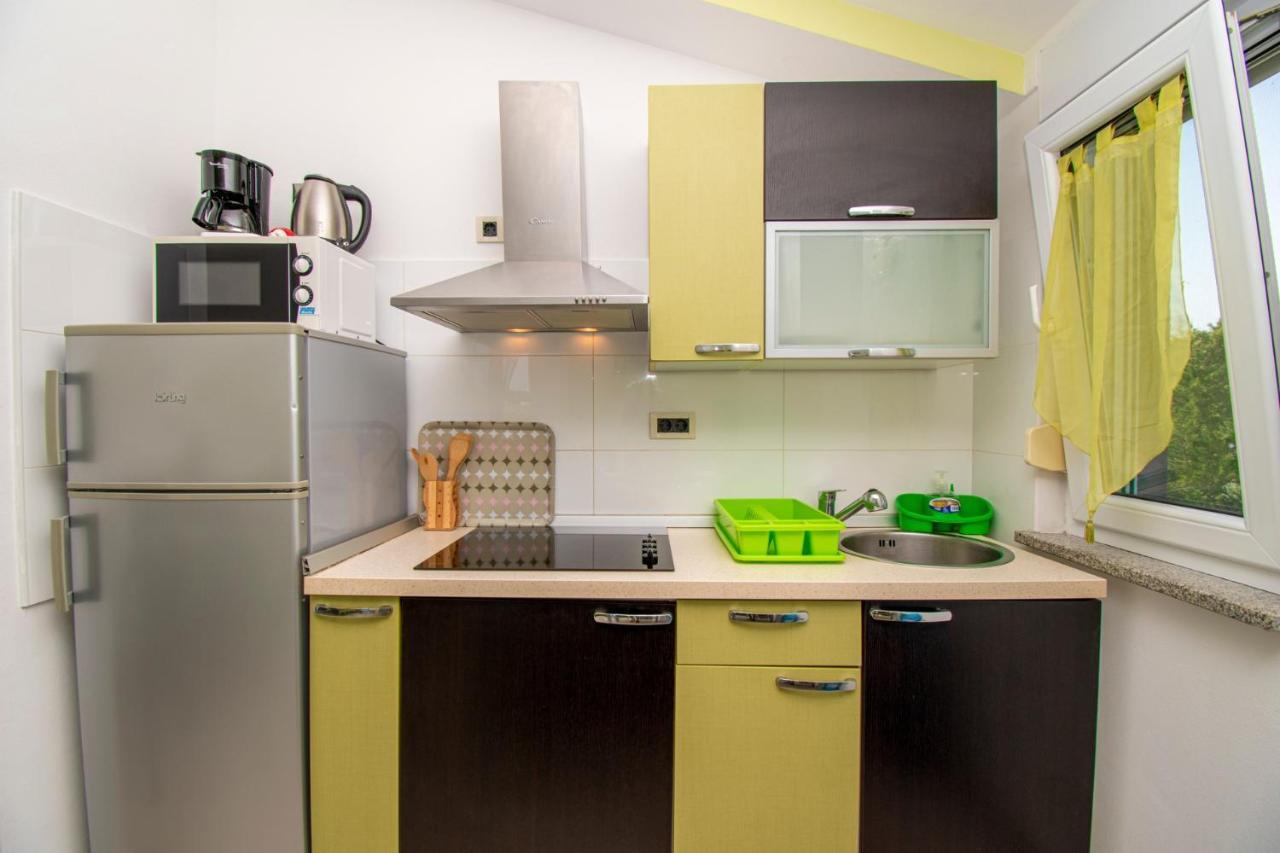 Apartments With Pool In Pula,Croatia エクステリア 写真