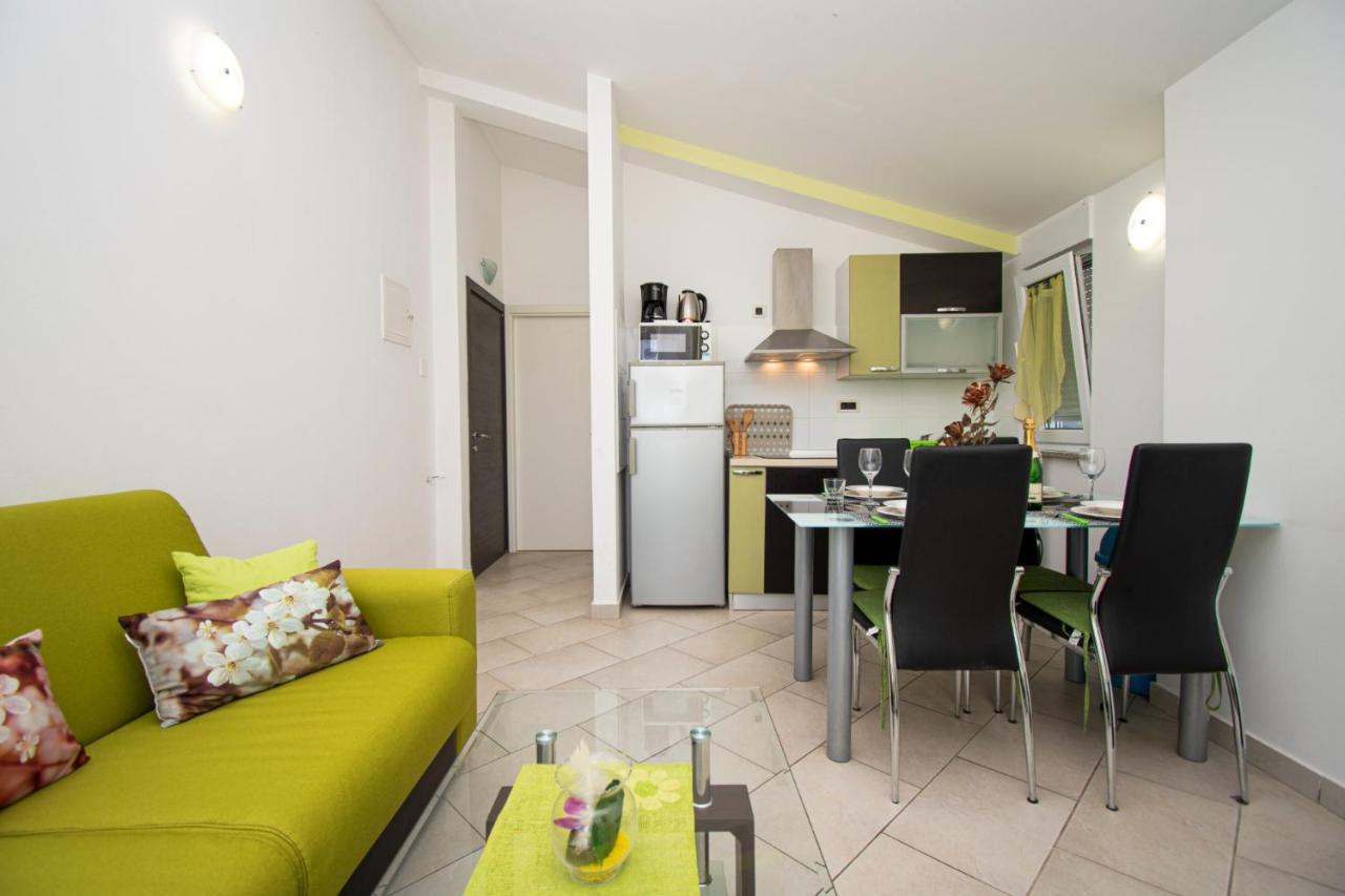 Apartments With Pool In Pula,Croatia エクステリア 写真